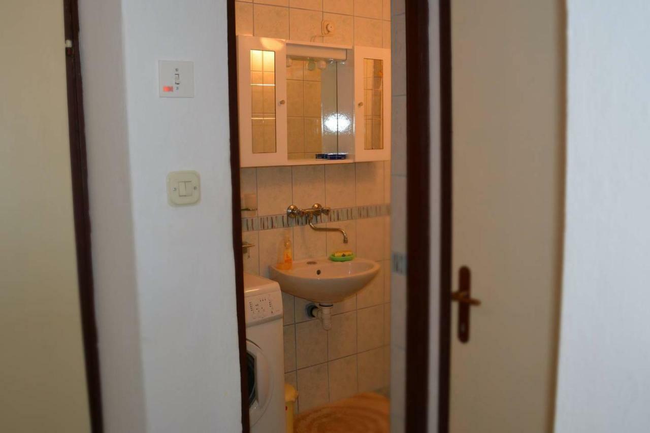 Holiday House Maretta - Apartment No 1 Lukovo Šugarje Eksteriør bilde