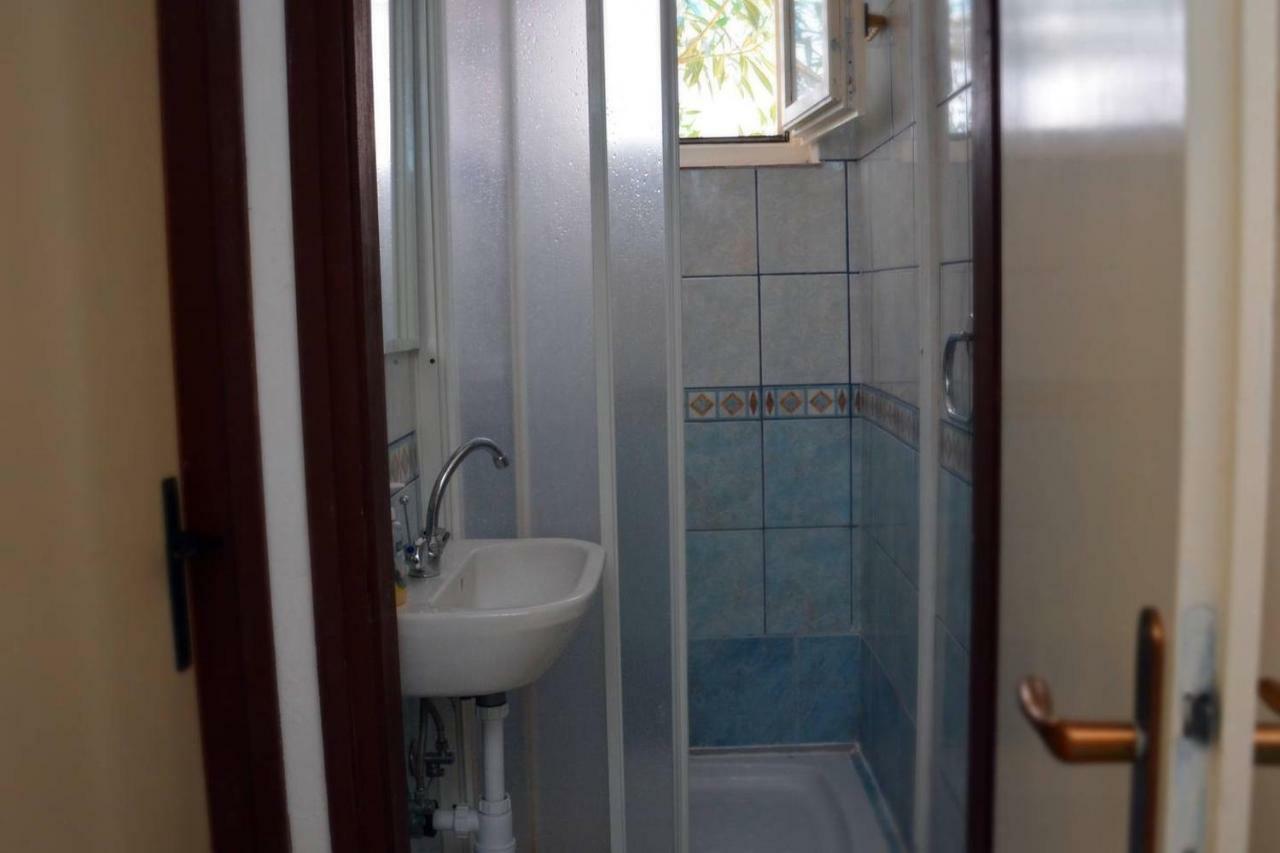 Holiday House Maretta - Apartment No 1 Lukovo Šugarje Eksteriør bilde