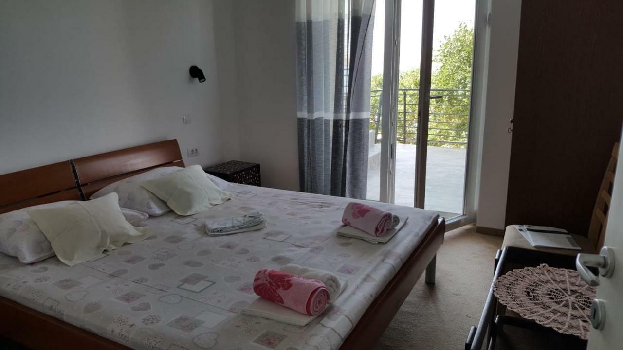 Holiday House Maretta - Apartment No 1 Lukovo Šugarje Eksteriør bilde