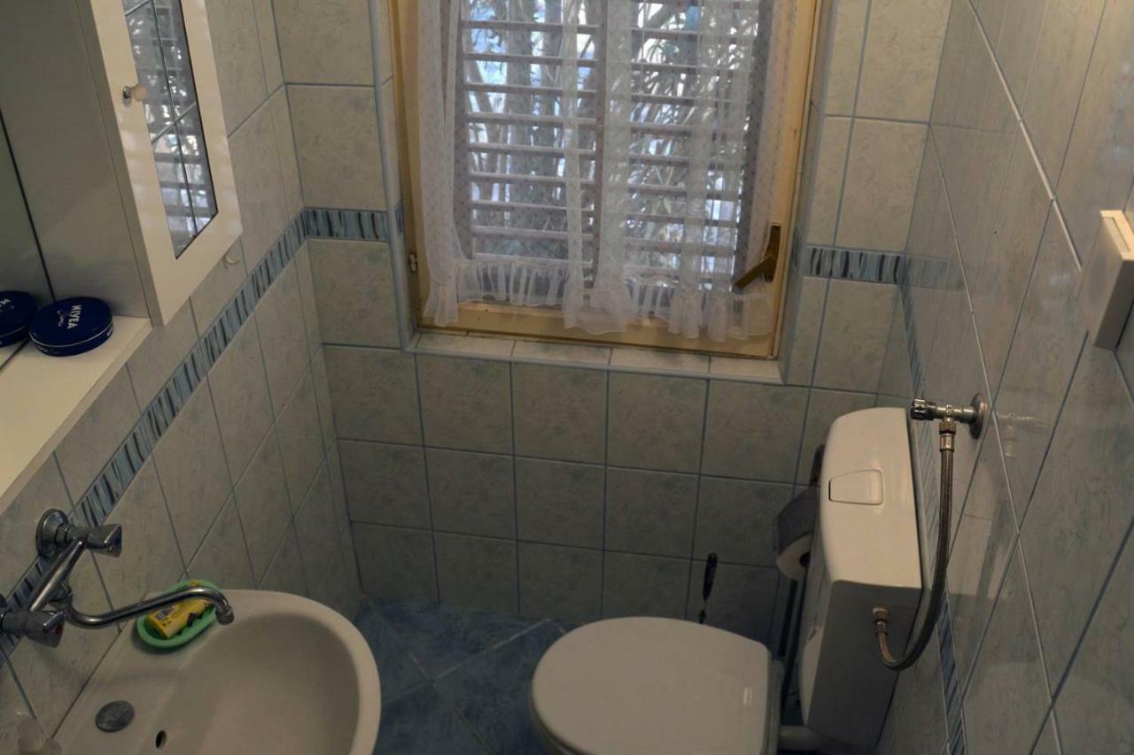 Holiday House Maretta - Apartment No 1 Lukovo Šugarje Eksteriør bilde