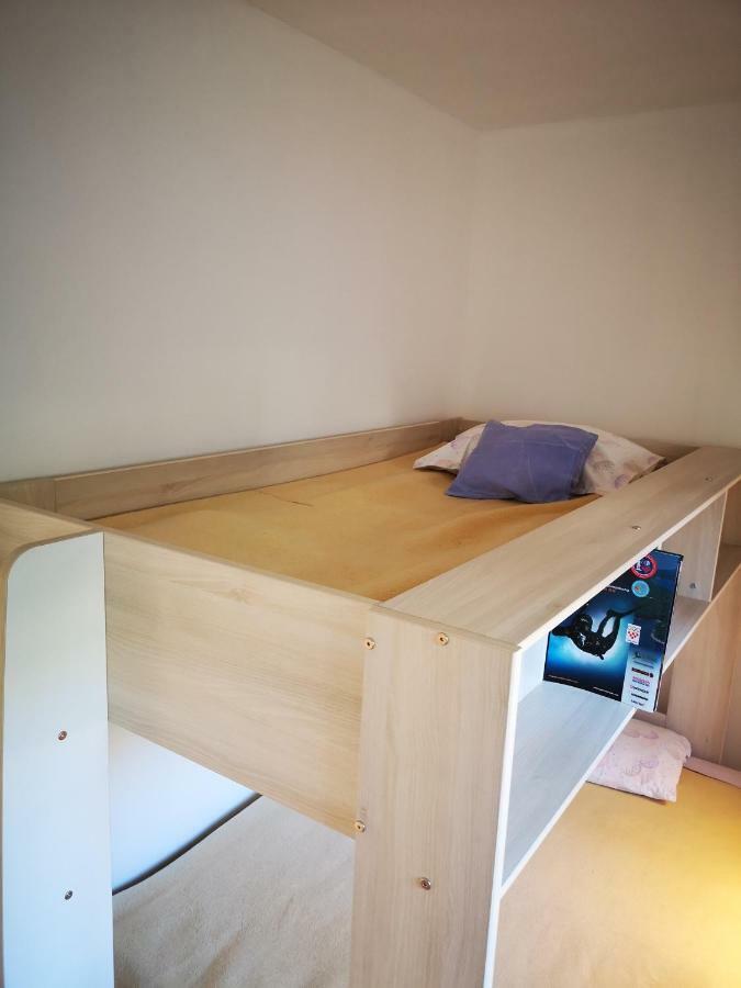 Holiday House Maretta - Apartment No 1 Lukovo Šugarje Eksteriør bilde